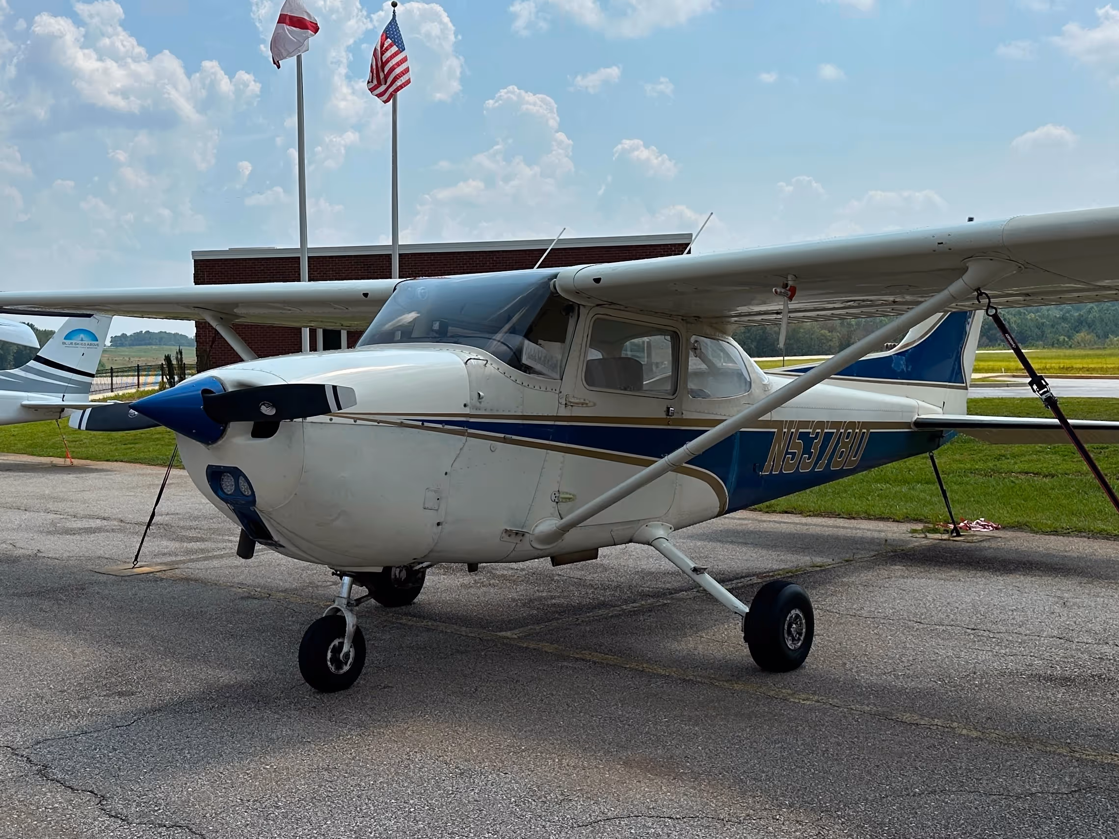 Student pilot flying over Lanett in a Cessna 172