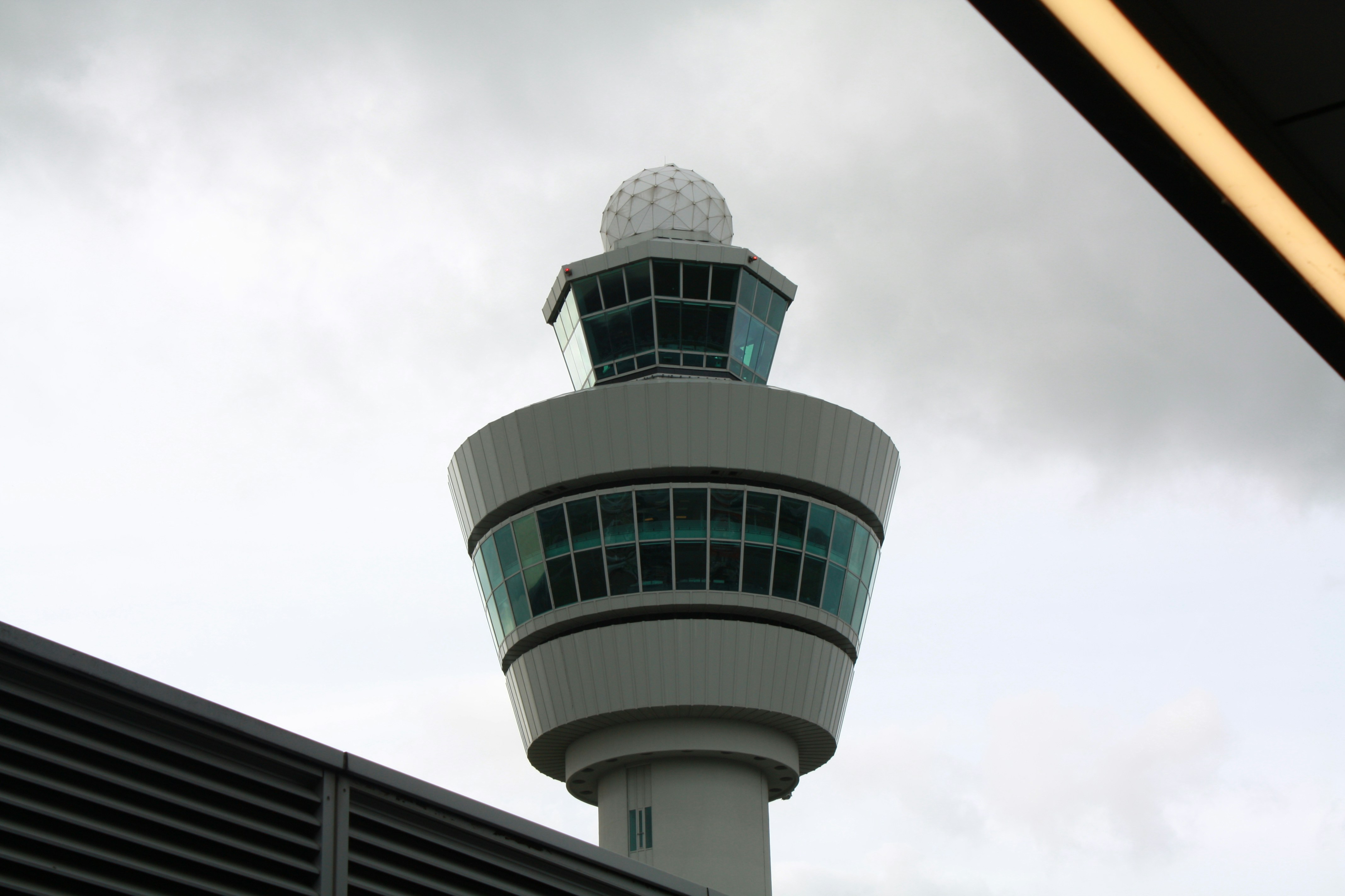 The Student Pilot’s Guide to Handling Radio Communication Anxiety