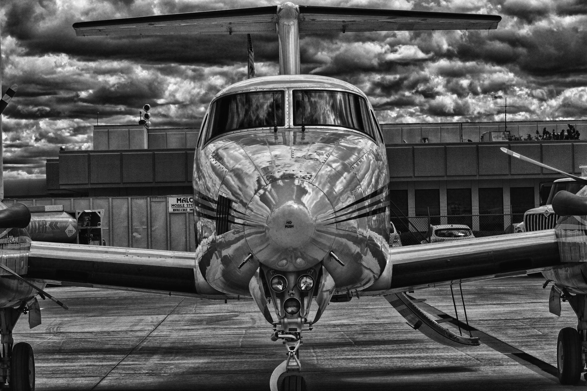 Why the Blue Skies Above Leaseback Program is a Smart Investment for Aircraft Owners